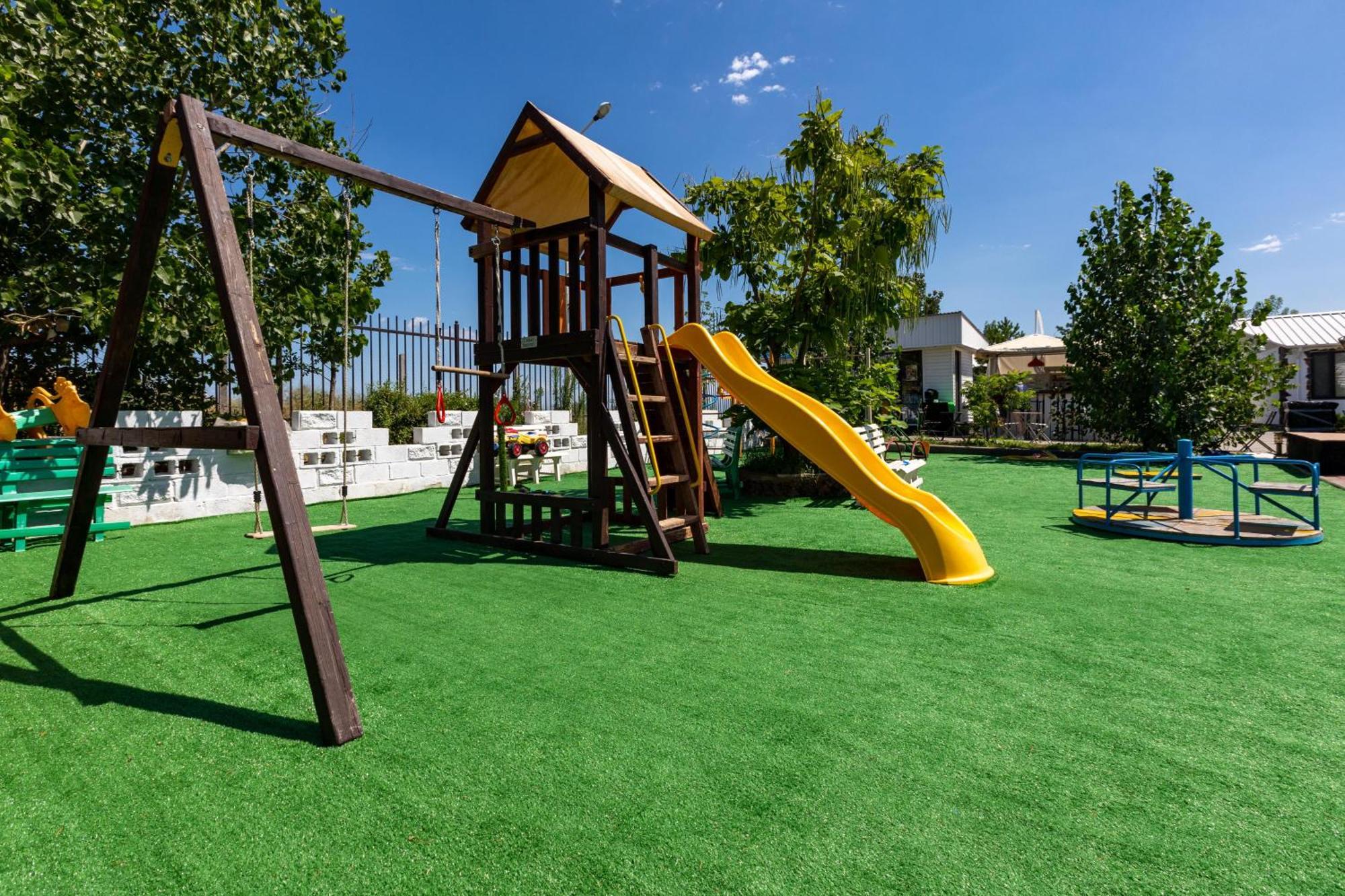 La Dolce Vita Resort Kapčagaj Exteriér fotografie
